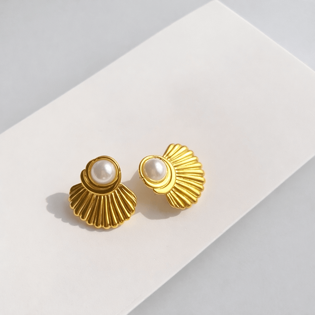 Soleil Shell Studs